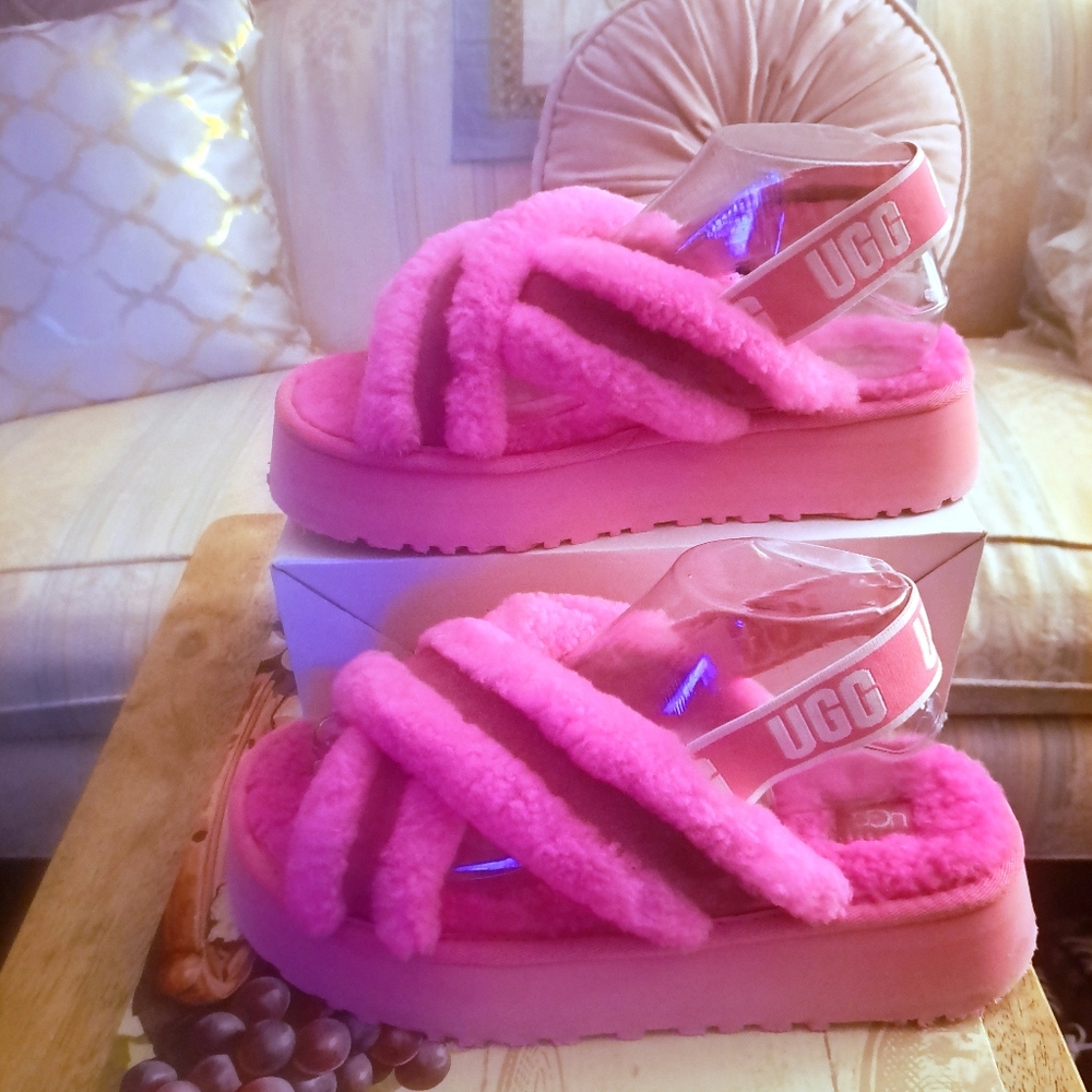 UGG Women Disco Crisscross Pink Platform Clogs Size 10